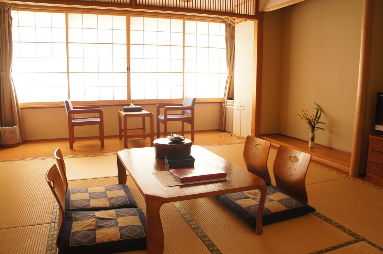 Kamiyama Onsen Hotel Shikinosato & Iyashinoyu Tokushima Esterno foto